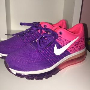 BRAND NEW SUPER RARE NIKES